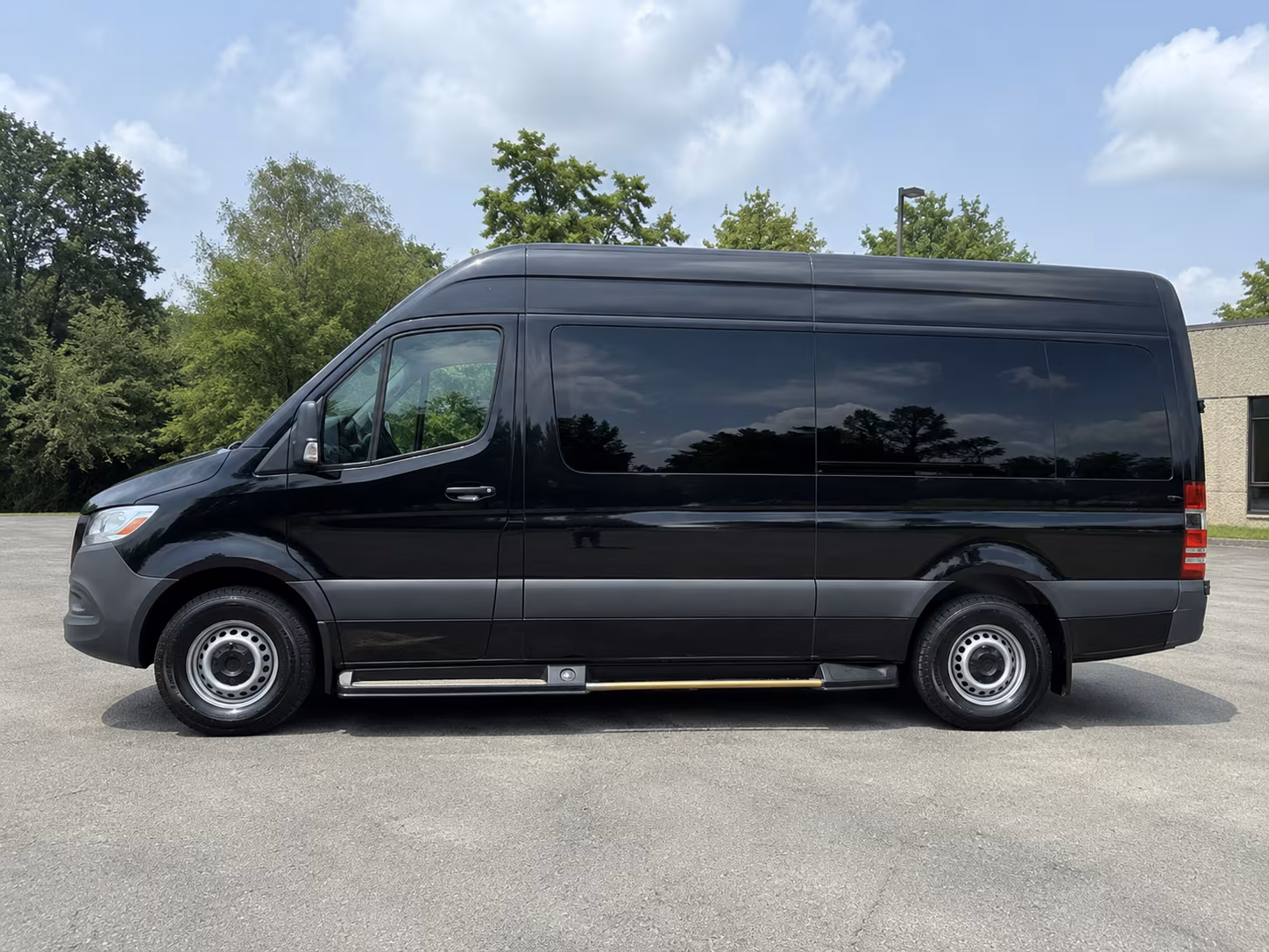 Fontana Airport Shuttles & Transportation